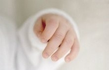 宝宝指甲上有白点是怎么回事？