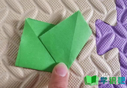 如何剪五角星用折纸一刀剪下？ 第3张