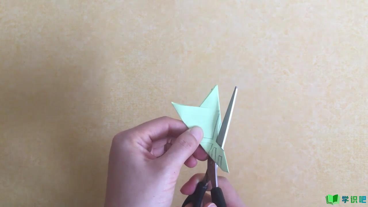 如何用纸剪窗花？ 第6张