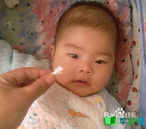 婴儿鼻子有鼻屎怎么办？