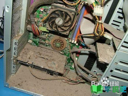 如何清理电脑主机内的灰尘？ 第4张
